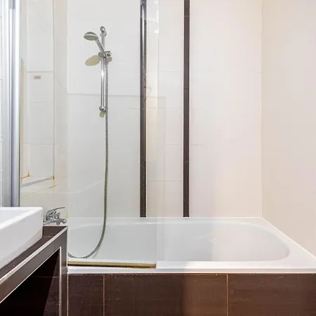 Guestready - Chic Retreat In La Defense Apartment Courbevoie
